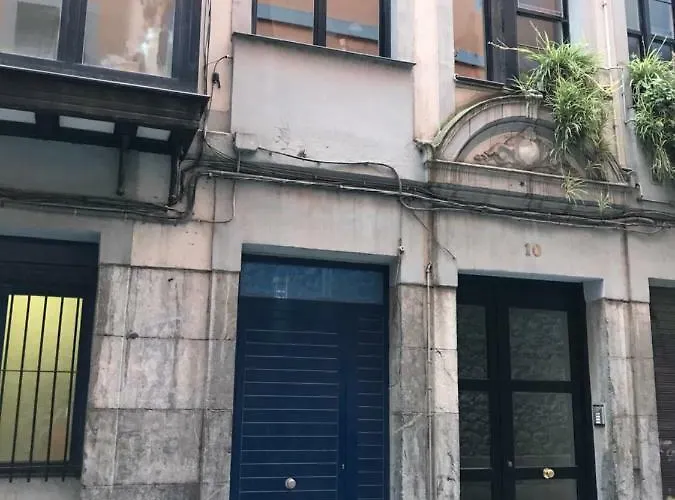 Old Town & River Bilbao